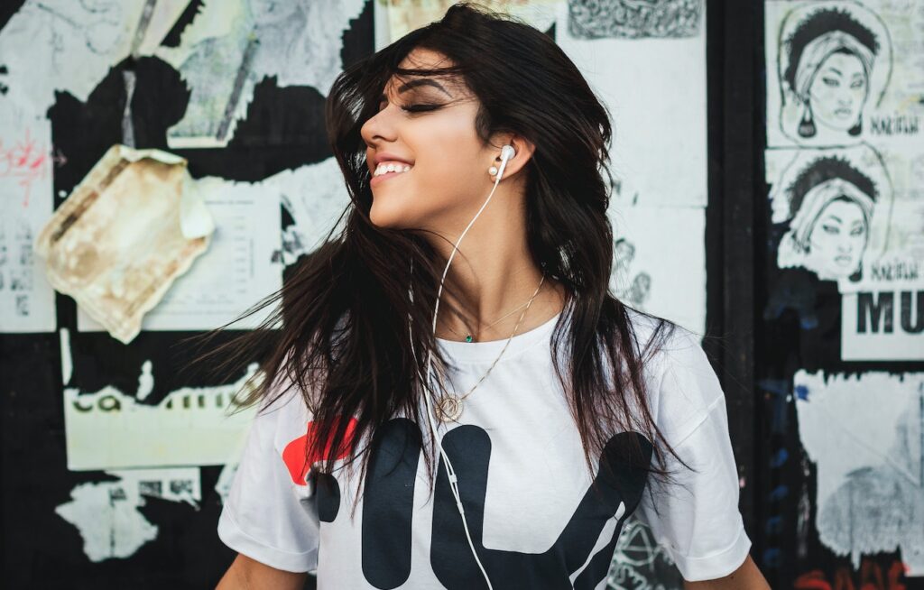 How to Stay Comfortable While Looking Fashionable at Music Festivals